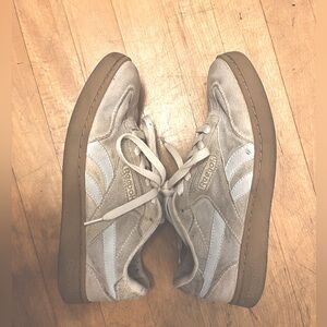 Reebok Cream and White Athletic Shoes